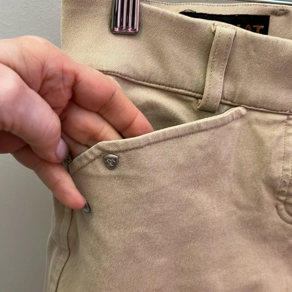 Ariat Equestrian Riding Pants Breeches Knee Patch Size 28 Cropped